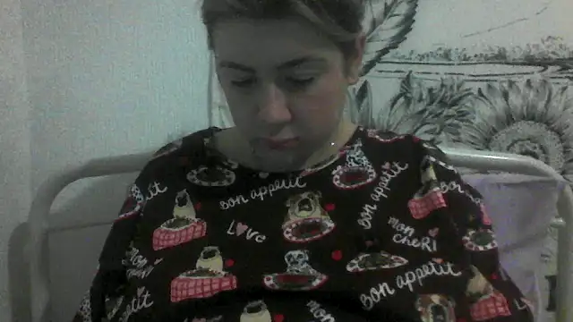 Snapshot of CamilaCherryX chatting on November 2025 09:13:01 PM CamilaCherryX online show from November 2025 09:13:01 PM