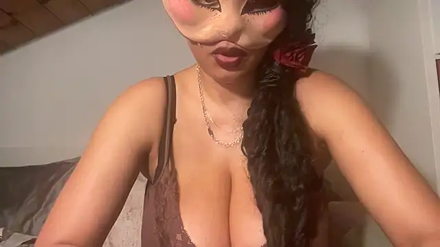 SCARLET-SANTANA online show from February 2025 09:22:01 PM