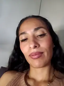 chloewildd  online show from October 2025 06:18:01 PM