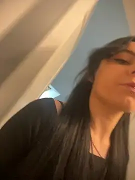 Snapshot of Petite_moi chatting on April 2026 12:03:02 PM Petite moi online show from April 2026 12:03:02 PM