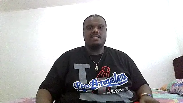 Snapshot of BigBossaNova69 chatting on April 2026 06:17:02 PM BigBossaNova69 online show from April 2026 06:17:02 PM