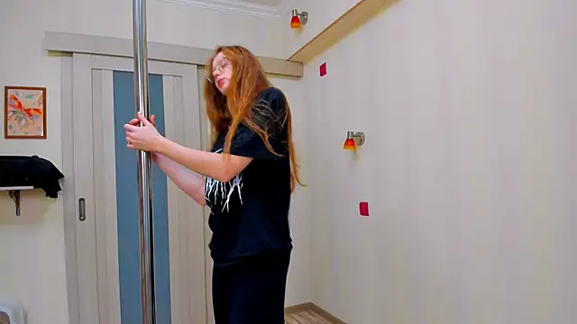 Snapshot of Fire_Luna chatting on November 2025 05:31:01 AM Fire Luna online show from November 2025 05:31:01 AM