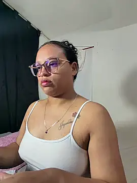 Snapshot of angela_angels_ chatting on June 2026 01:28:02 AM angela angels online show from June 2026 01:28:02 AM