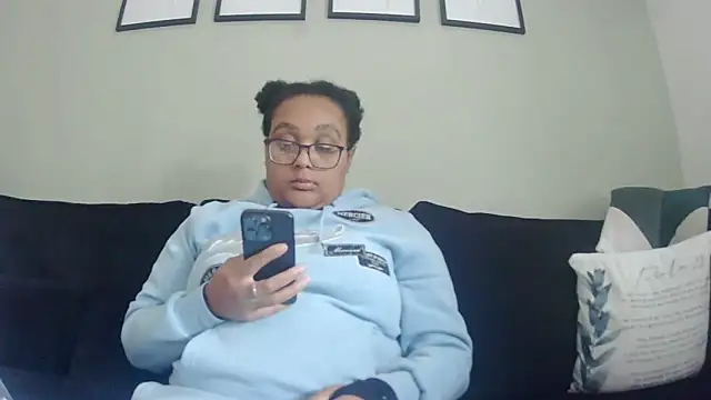 vanilla chocolate23 online show from September 2025 01:56:01 PM