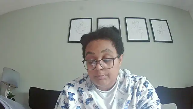 vanilla chocolate23 online show from October 2025 10:16:02 AM