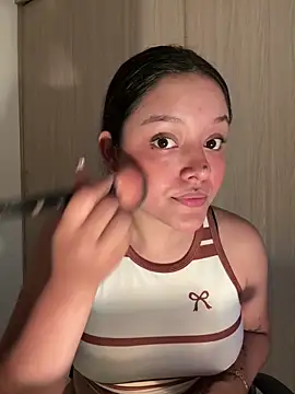 Snapshot of kenndall_21 chatting on February 2026 12:05:02 AM kenndall 21 online show from February 2026 12:05:02 AM