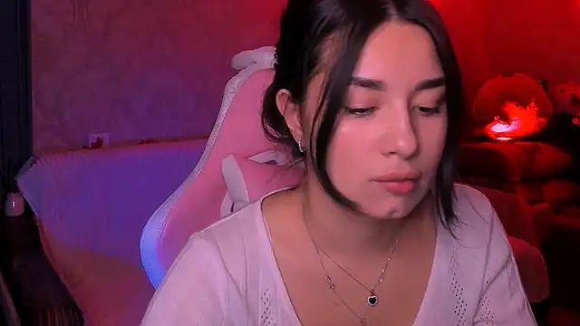 Swee Alicee online show from November 2025 07:37:02 PM