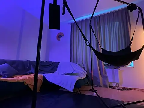 manforhotfun online show from April 2026 04:14:01 PM