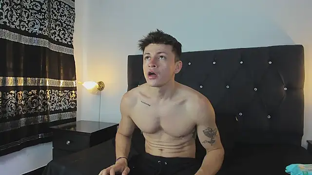 Angel Cuervo online show from February 2025 07:49:01 PM