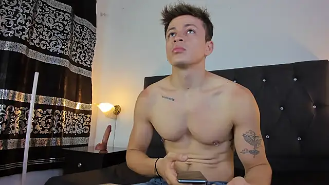 Angel Cuervo online show from February 2025 12:39:02 PM