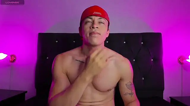 Angel Cuervo online show from September 2025 12:39:01 PM