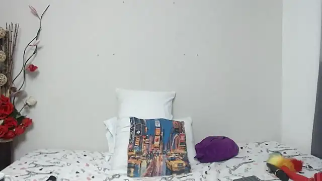 Nicol Love0 online show from February 2025 12:53:02 AM