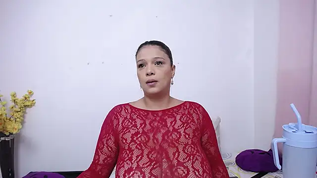 Nicol Love0 online show from September 2025 12:28:01 PM