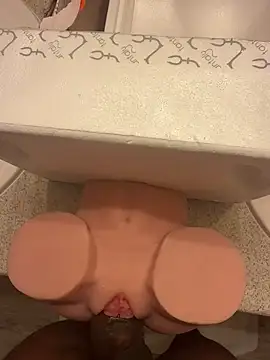 MaterialGolan online show from April 2026 01:27:01 AM