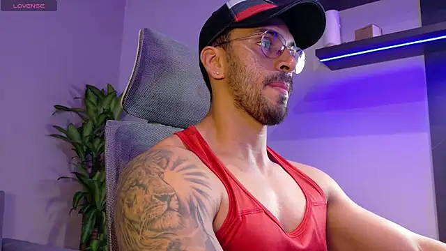 Snapshot of tony_muscle chatting on July 2026 07:09:01 PM tony muscle online show from July 2026 07:09:01 PM