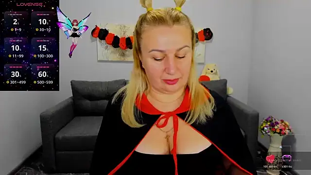 Lili Crossi online show from October 2025 06:58:01 AM