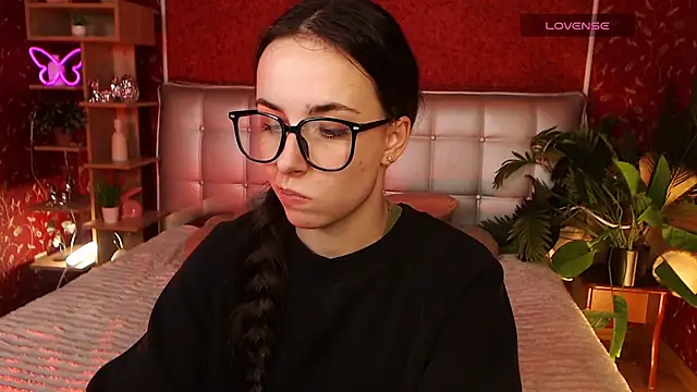 AuroraAksnesss online show from February 2025 05:17:02 PM