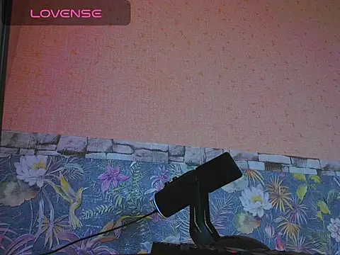 Snapshot of Chloe_strip chatting on October 2025 05:52:01 AM Chloe strip online show from October 2025 05:52:01 AM