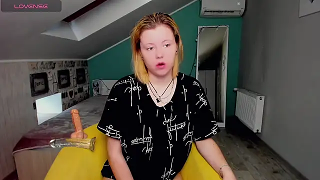 LillyDepp online show from December 2024 12:56:02 PM