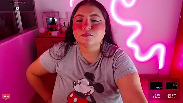 Snapshot of Rebeca_charme21 chatting on December 2024 03:05:02 AM Rebeca charme21 online show from December 2024 03:05:02 AM