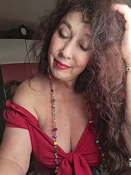 Snapshot of GypsyEsmeralda chatting on June 2026 03:28:02 PM GypsyEsmeralda online show from June 2026 03:28:02 PM