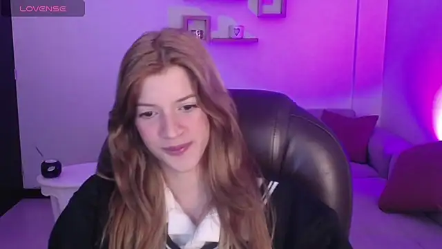 Nora Vennucci online show from January 2025 07:42:02 PM