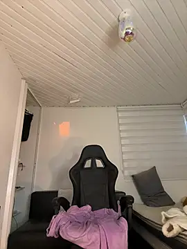 Anily Lovely online show from February 2025 11:04:02 PM