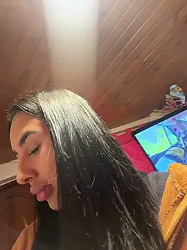 Anily Lovely online show from February 2026 11:01:02 PM