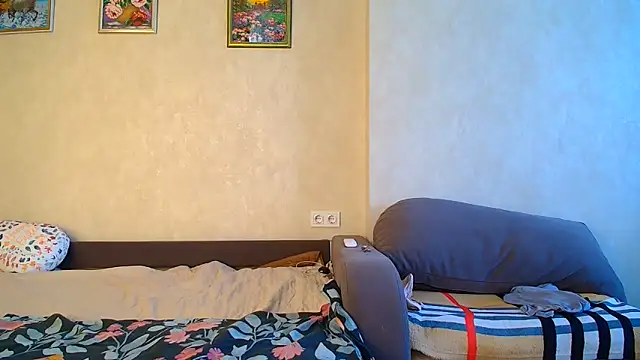 Snapshot of Brionia chatting on June 2026 05:56:01 AM Brionia online show from June 2026 05:56:01 AM