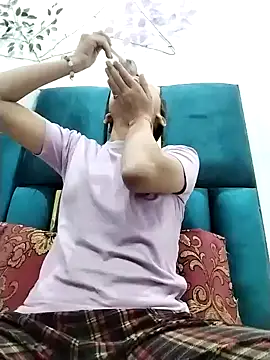 Snapshot of Aleena_Rai chatting on December 2024 07:44:01 PM Aleena Rai online show from December 2024 07:44:01 PM