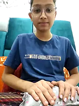 Snapshot of Aleena_Rai chatting on December 2024 07:11:02 PM Aleena Rai online show from December 2024 07:11:02 PM