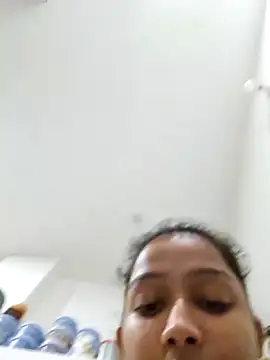 Snapshot of Aleena_Rai chatting on December 2024 06:40:01 PM Aleena Rai online show from December 2024 06:40:01 PM