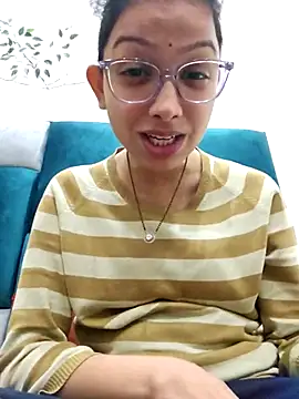 Snapshot of Aleena_Rai chatting on February 2025 07:05:01 PM Aleena Rai online show from February 2025 07:05:01 PM