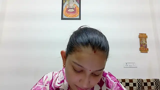 Snapshot of Aleena_Rai chatting on October 2025 06:49:02 PM Aleena Rai online show from October 2025 06:49:02 PM
