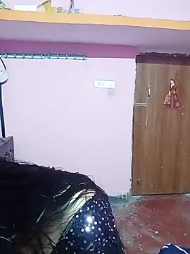 Snapshot of Cute-Simmi chatting on January 2025 10:31:01 AM Cute-Simmi online show from January 2025 10:31:01 AM