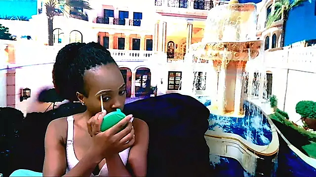 Snapshot of EbonyCreamy69 chatting on December 2024 06:47:01 AM EbonyCreamy69 online show from December 2024 06:47:01 AM