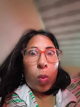 Snapshot of MirandaSingle chatting on June 2026 05:02:02 PM MirandaSingle online show from June 2026 05:02:02 PM