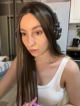 viviandaimond1 online show from February 2025 12:47:01 PM