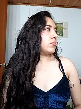 Emi chik online show from November 2025 11:09:01 AM