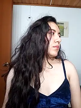 Emi chik online show from December 2025 10:24:01 AM