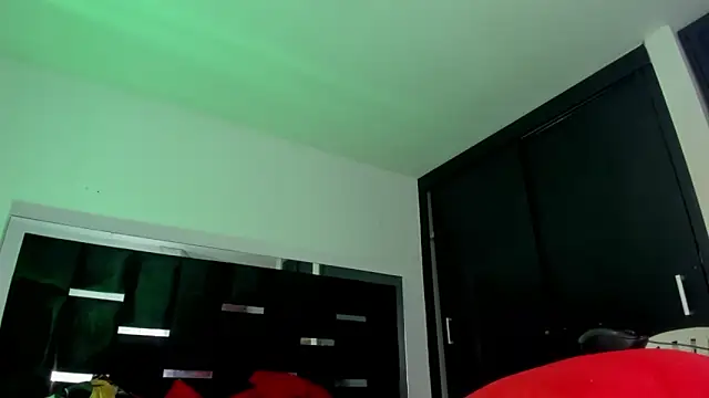 Eyleen Santos online show from March 2026 07:52:02 PM