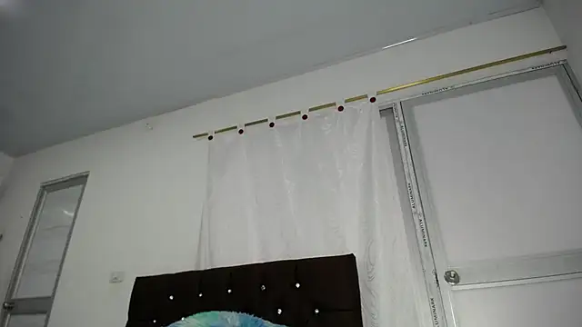 Sweet hot mia online show from February 2026 01:56:02 PM