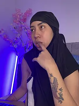 Snapshot of Sweet_hot_mia chatting on May 2026 01:30:02 PM Sweet hot mia online show from May 2026 01:30:02 PM
