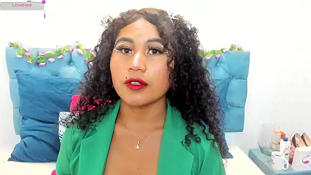 Sophie Smith69 online show from February 2025 01:08:02 PM