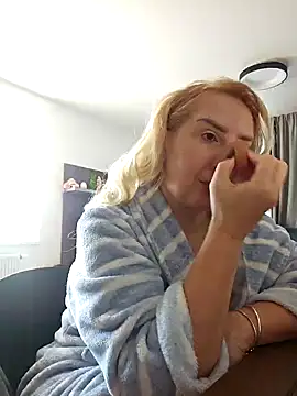 Snapshot of MariaRichi_ chatting on March 2025 07:25:02 AM MariaRichi  online show from March 2025 07:25:02 AM