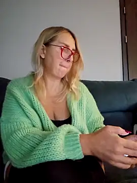 MariaRichi  online show from November 2025 07:39:01 AM