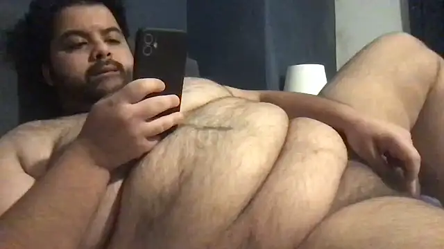 Snapshot of fattboyuk chatting on February 2025 05:28:01 PM fattboyuk online show from February 2025 05:28:01 PM