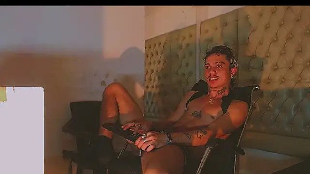 HannibalLester online show from February 2025 01:24:01 AM