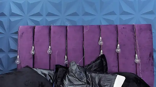 NicoleJonss online show from February 2025 04:03:02 AM