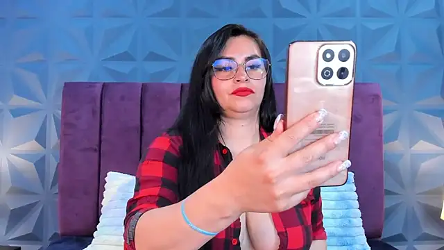 NicoleJonss online show from November 2025 03:18:02 AM